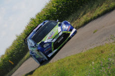 Vater und Sohn Kuipers in 2 Ford Fiesta WRC.