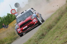 Kris Meeke war stark, leider nicht bis ins Ziel. Crash am Sonntagmorgen wirft ihn aus den Punkten.