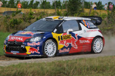 Zurückgebunden, dann trotzdem Sieger. Sébastien Ogier gewinnt die Deutschland-Rally nach Loebs Plattfuss. Verdient? Wer weiss.